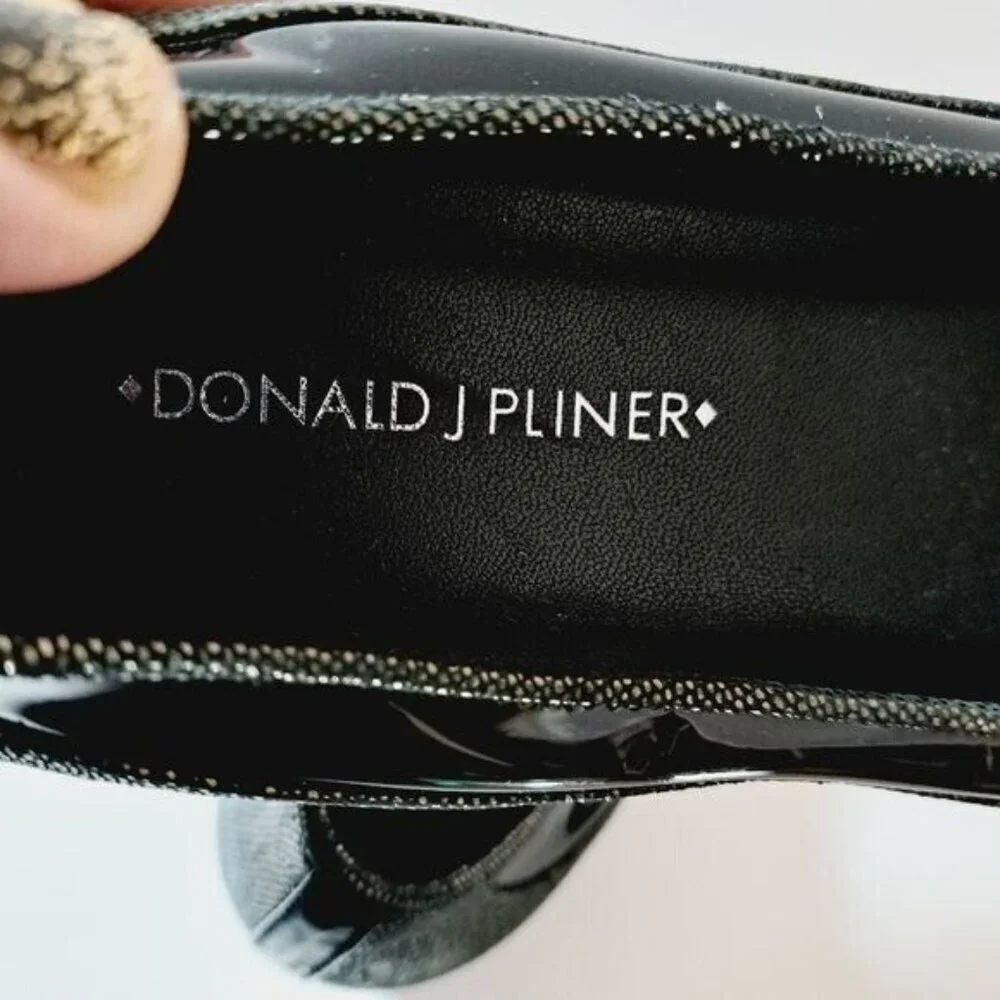 Donald J.Pliner Nevina Pointed Leather Metallic Flats Size‎ 6.5
